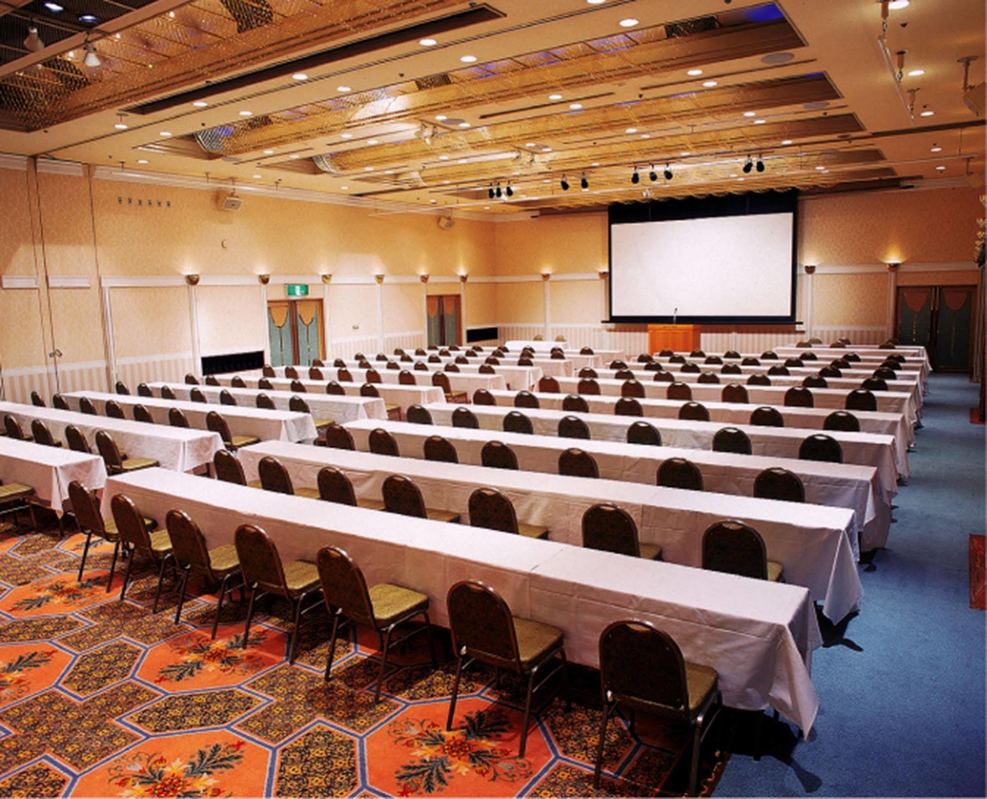 Nagaoka Grand Hotel Bagian luar foto
