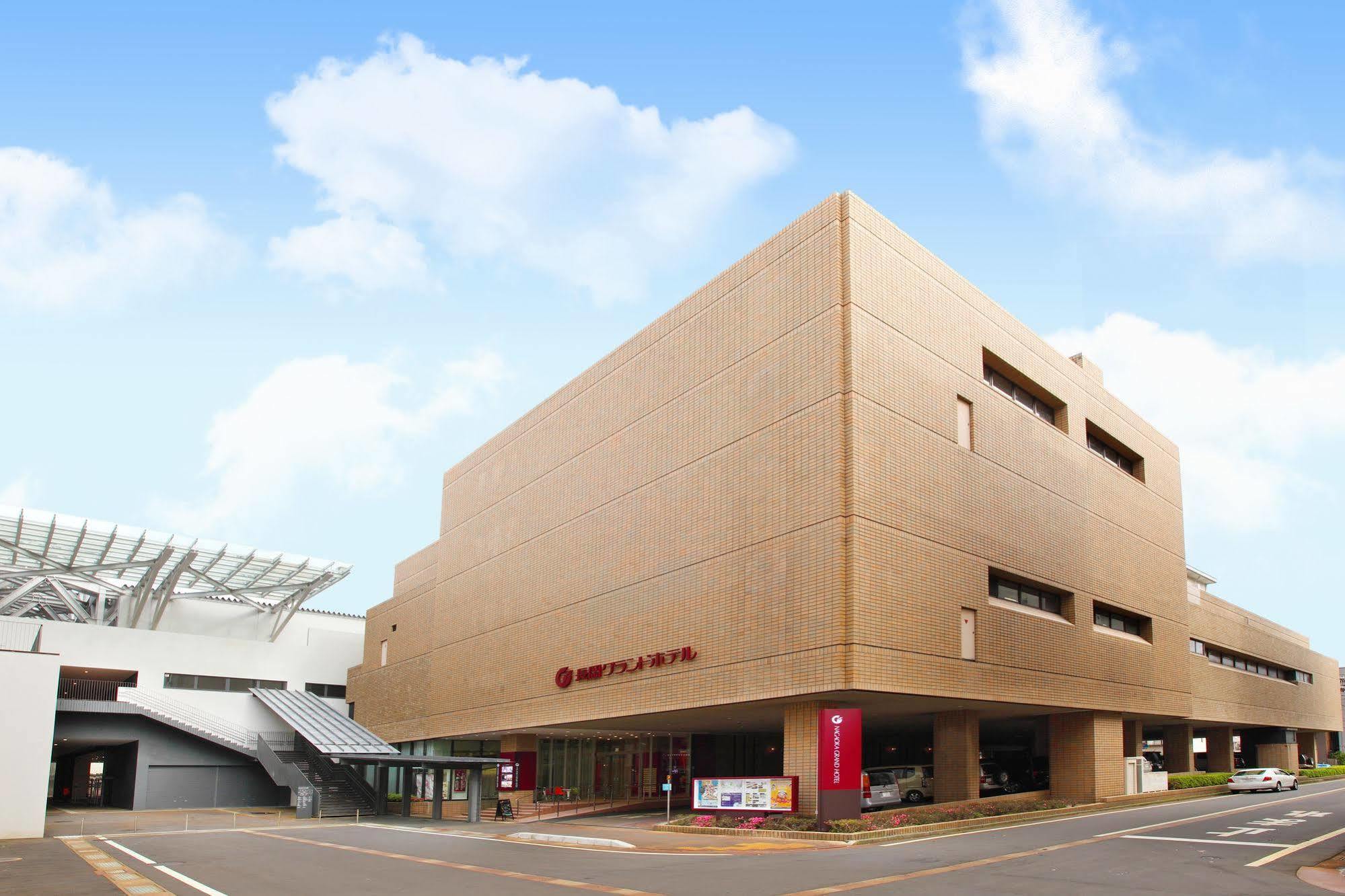 Nagaoka Grand Hotel Bagian luar foto